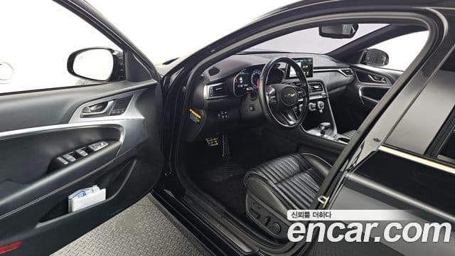 Genesis G70 2019 — Photo 23/35