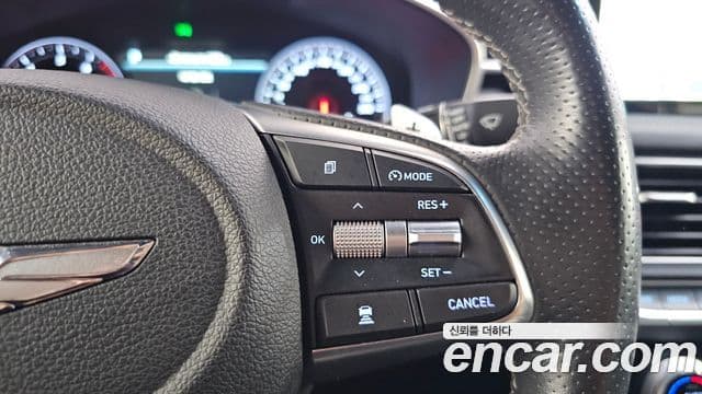 Genesis G70 2019 — Photo 9/35