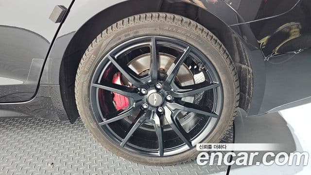 Genesis G70 2019 — Photo 32/35