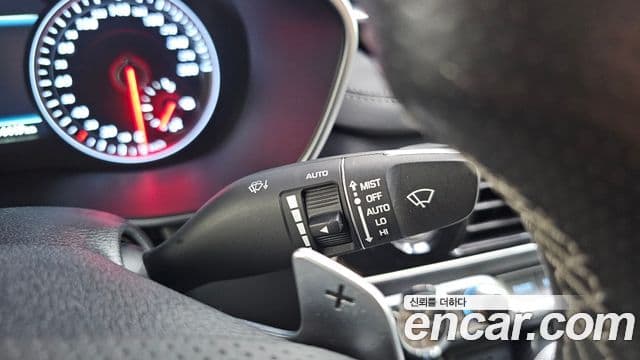 Genesis G70 2019 — Photo 20/35
