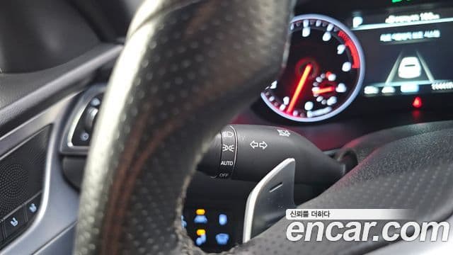Genesis G70 2019 — Photo 18/35