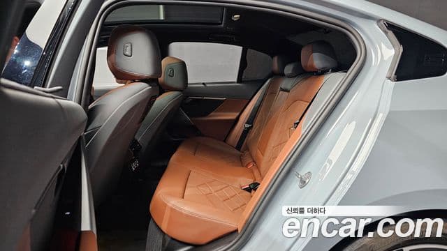 BMW 5 Series 2024 — Şəkil 12/20