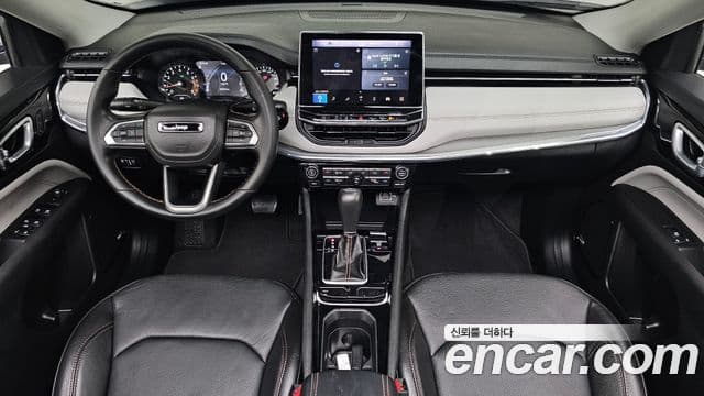 Jeep Compass 2022 — ფოტო 7/20