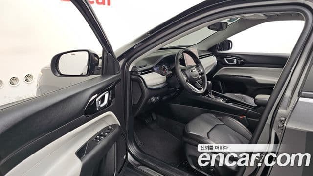 Jeep Compass 2022 — ფოტო 10/20