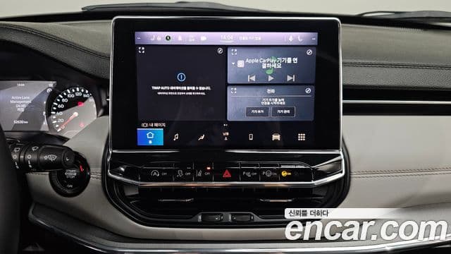 Jeep Compass 2022 — ფოტო 14/20