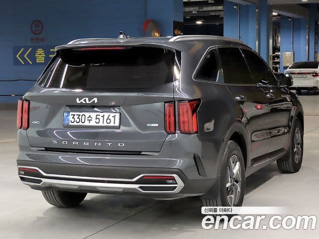 Kia Sorento 2021 — Фото 1/20
