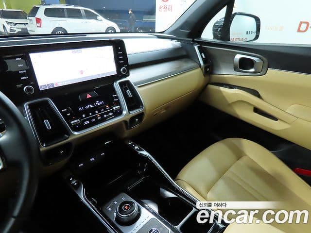 Kia Sorento 2021 — Фото 11/20