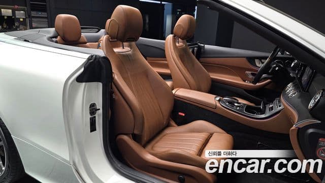 Mercedes-Benz E-Class 2018 — Şəkil 12/20