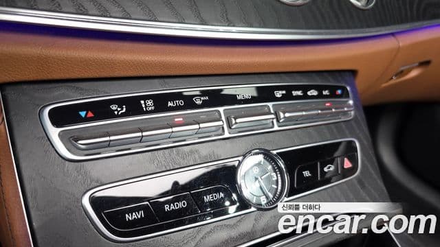 Mercedes-Benz E-Class 2018 — Şəkil 16/20