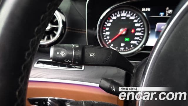 Mercedes-Benz E-Class 2018 — Şəkil 17/20