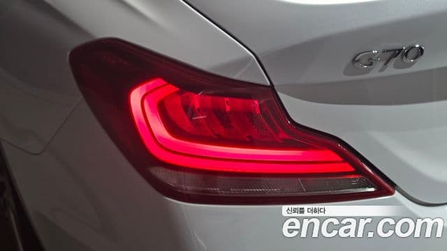 Genesis G70 2019 — Photo 13/30