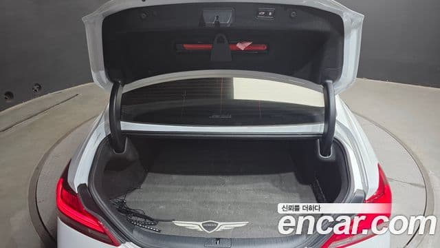 Genesis G70 2019 — Photo 4/30