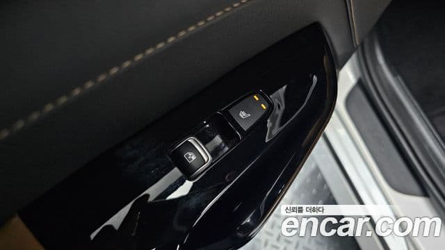 Kia K5 2023 — Şəkil 19/20