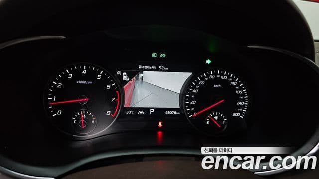 Kia Stinger 2021 — ფოტო 8/20