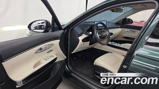 Genesis GV70 2021 — ფოტო 10/20