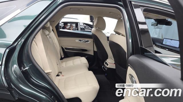 Genesis GV70 2021 — ფოტო 12/20