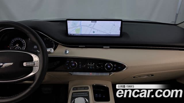 Genesis GV70 2021 — ფოტო 14/20