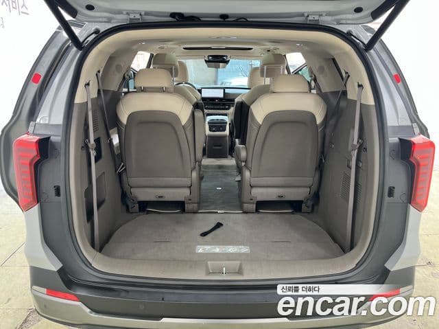 Kia Carnival 2024 — Şəkil 10/20