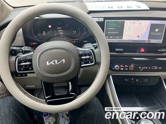 Kia Carnival 2024 — Şəkil 8/20