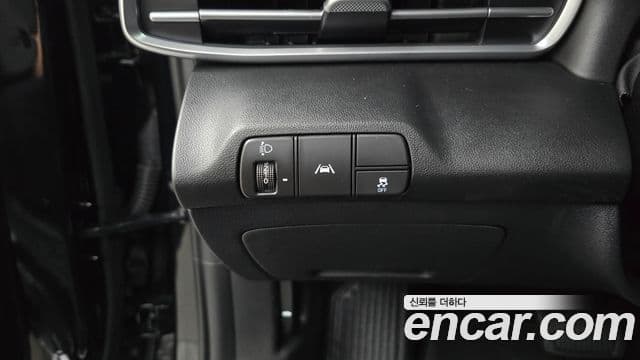 Hyundai Avante 2022 — ფოტო 19/20