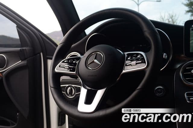 Mercedes-Benz GLC-Class 2021 — ფოტო 13/20