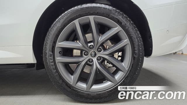 Land Rover Range Rover Sport 2025 — Photo 24/36