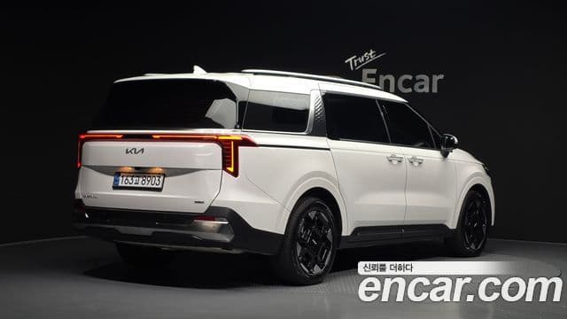 Kia Carnival 2024 — ფოტო 2/20