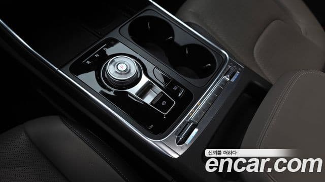 Kia Carnival 2024 — ფოტო 9/20