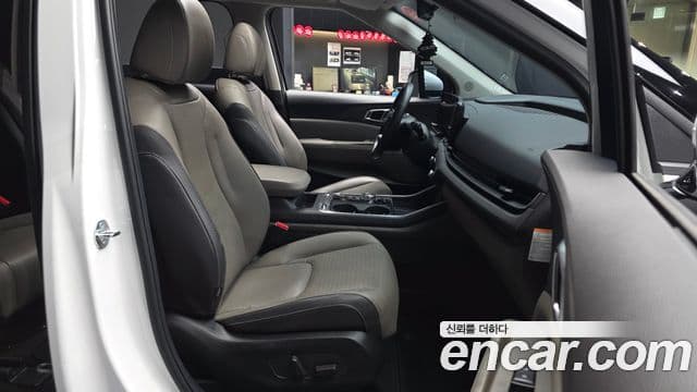 Kia Carnival 2024 — ფოტო 11/20