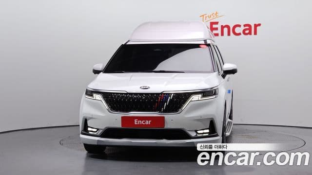 Kia Carnival 2021 — ფოტო 3/20