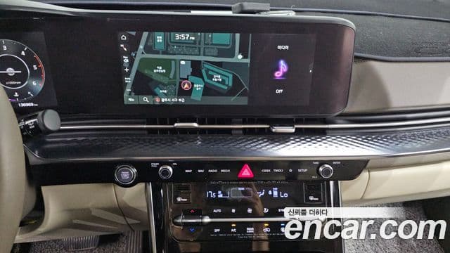 Kia Carnival 2021 — ფოტო 12/20