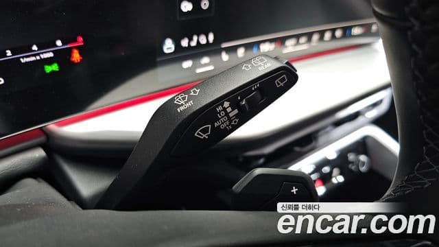 Audi Q5 2025 — Photo 2/34