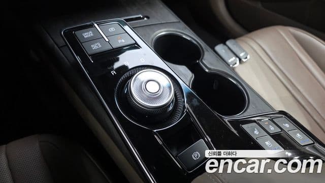 Kia K8 2021 — Şəkil 8/20