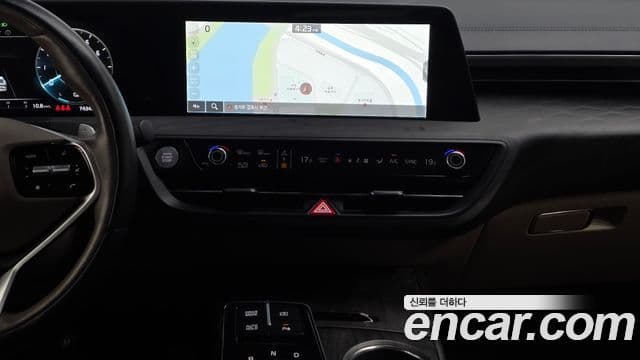 Kia K8 2021 — Şəkil 13/20