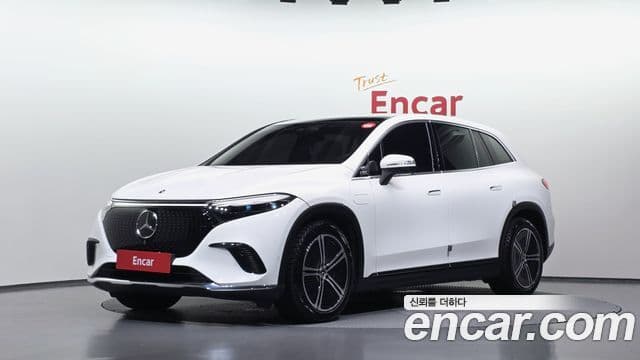 Mercedes-Benz EQS SUV 2023 — ფოტო 26/34