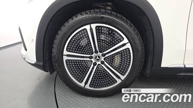Mercedes-Benz EQS SUV 2023 — ფოტო 32/34