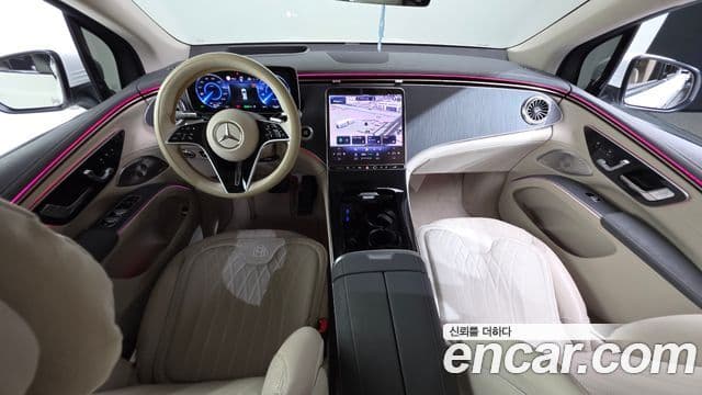 Mercedes-Benz EQS SUV 2023 — ფოტო 29/34