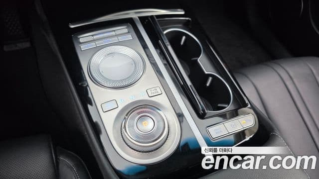 Genesis Electrified G80 2021 — Şəkil 9/20