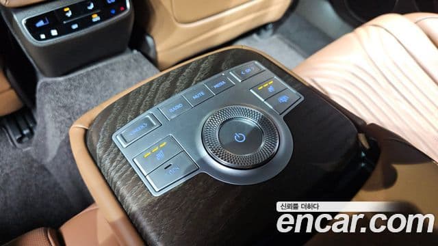 Genesis Electrified G80 2021 — ფოტო 18/20