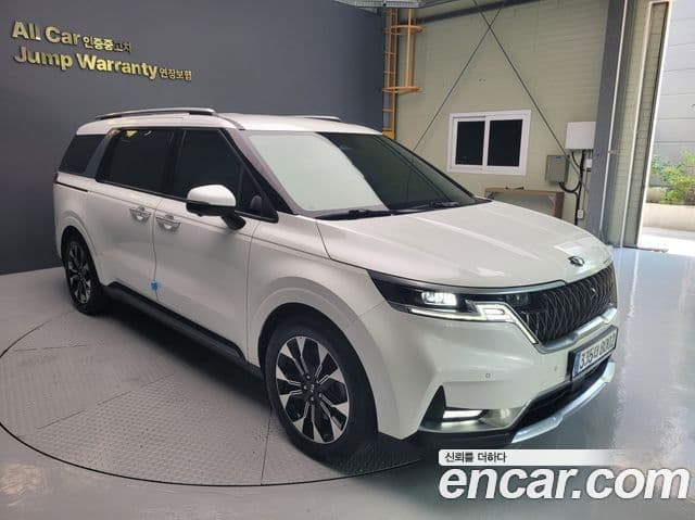 Kia Carnival 2021 — Фото 4/20