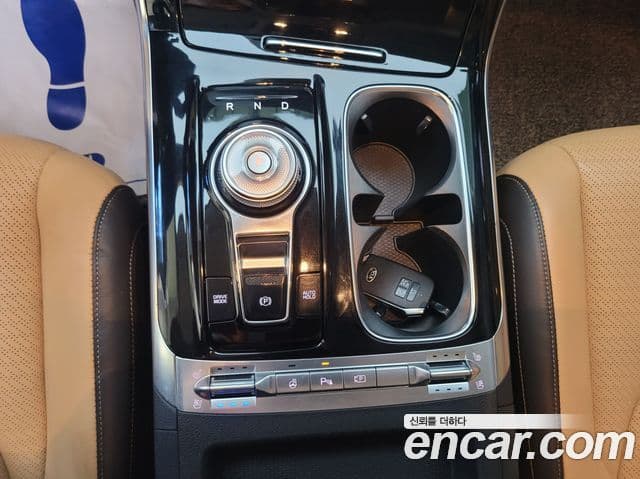 Kia Carnival 2021 — Фото 10/20
