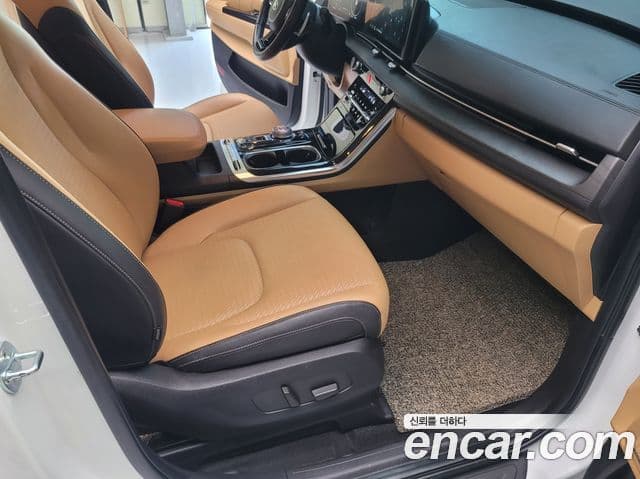 Kia Carnival 2021 — Фото 14/20