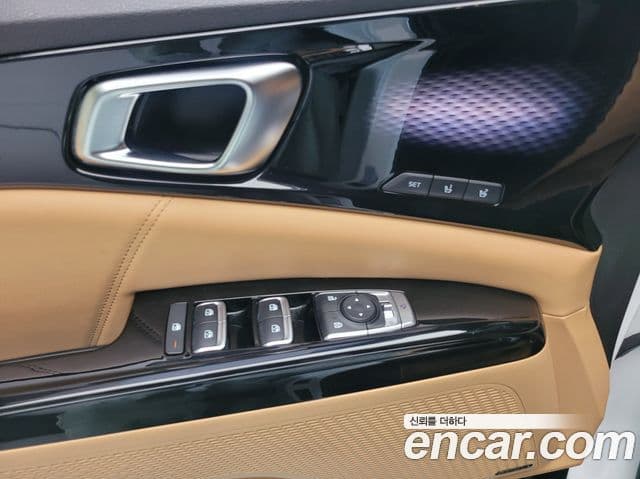 Kia Carnival 2021 — Фото 16/20