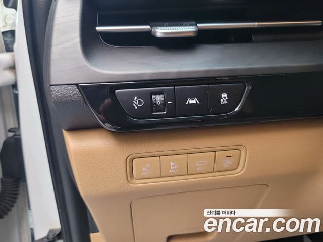 Kia Carnival 2021 — Фото 17/20