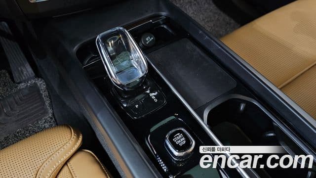 Volvo XC60 2022 — Şəkil 7/20