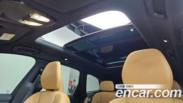 Volvo XC60 2022 — ფოტო 18/20