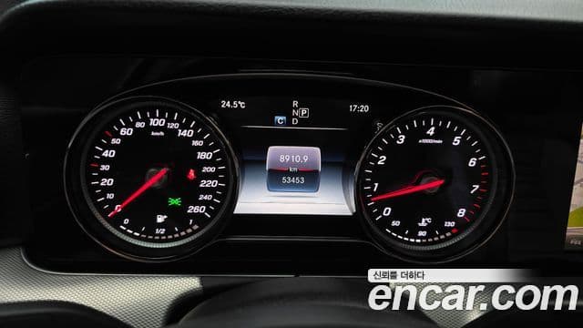 Mercedes-Benz E-Class 2018 — ფოტო 8/20