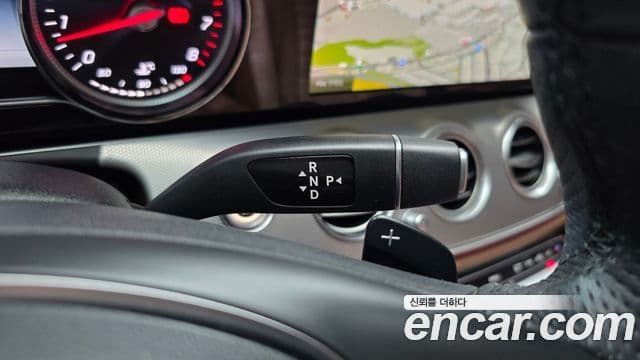 Mercedes-Benz E-Class 2018 — ფოტო 9/20