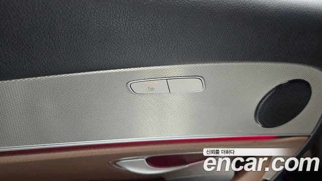 Mercedes-Benz E-Class 2018 — ფოტო 17/20