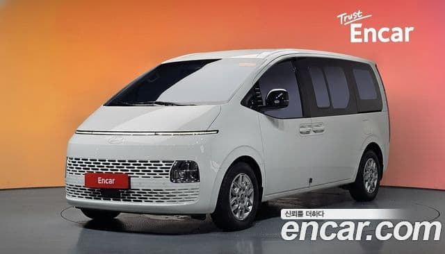 Hyundai Staria 2025 — Photo 35/35